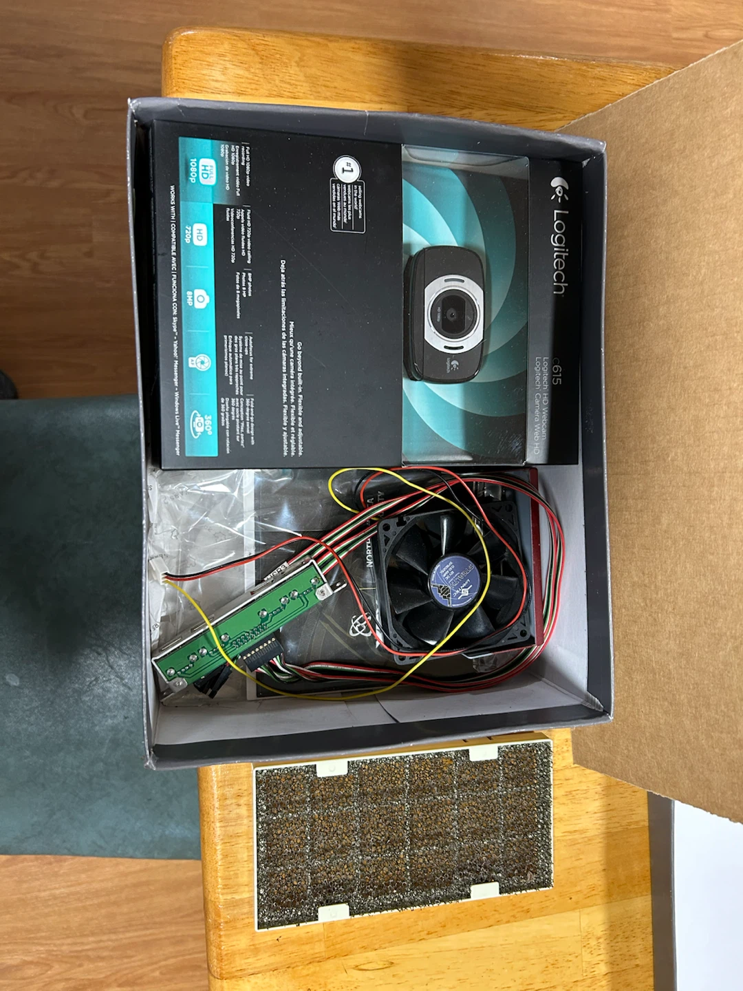 Radeon HD 6950 graphics card and computer parts - photo 3