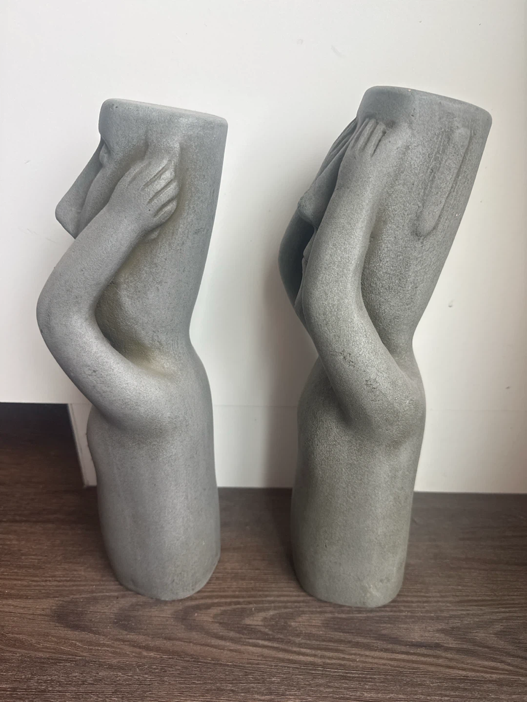 Set of 2 Grey "See No Evil, Hear No Evil" Figurines - photo 2