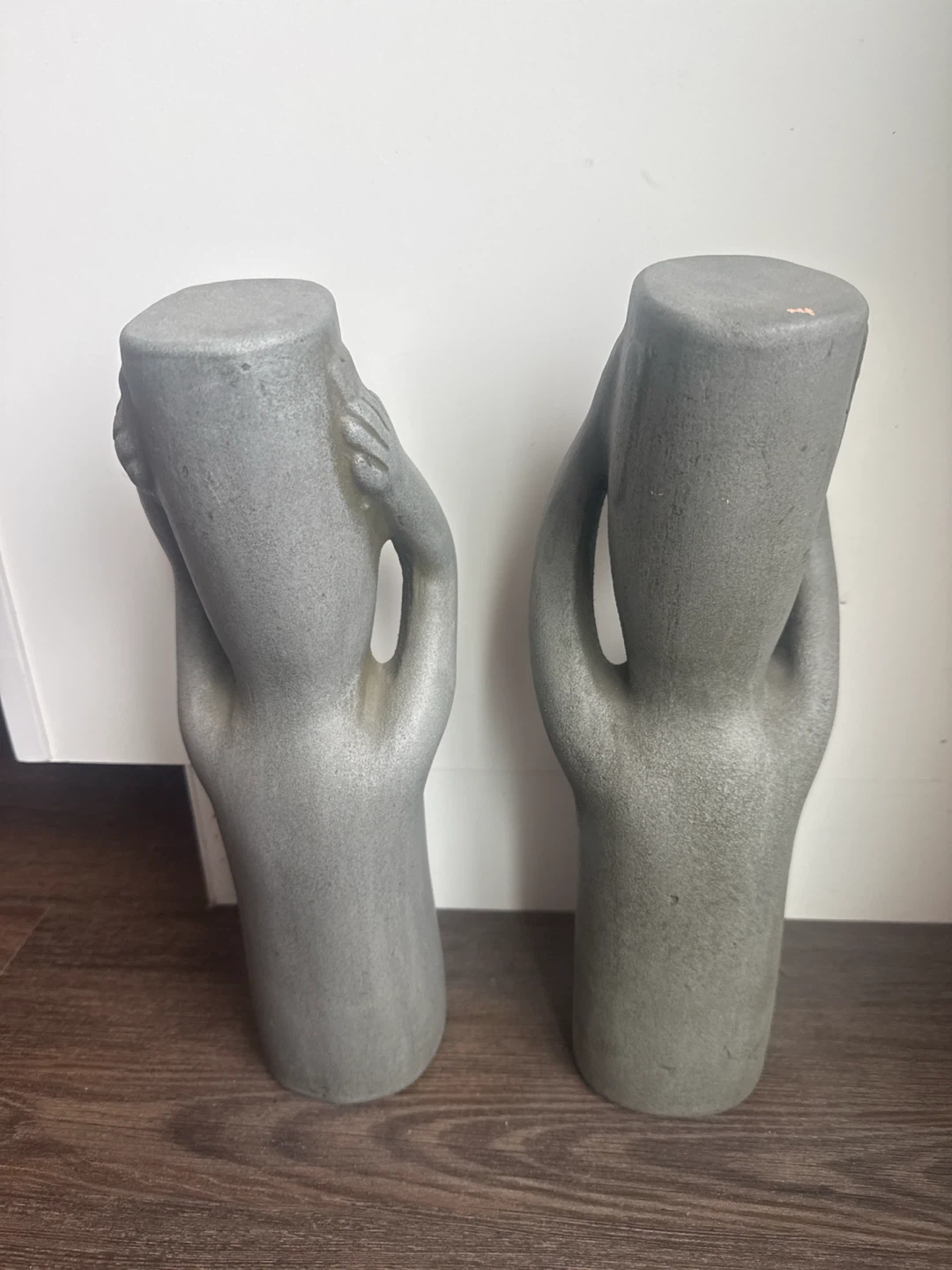 Set of 2 Grey "See No Evil, Hear No Evil" Figurines - photo 3