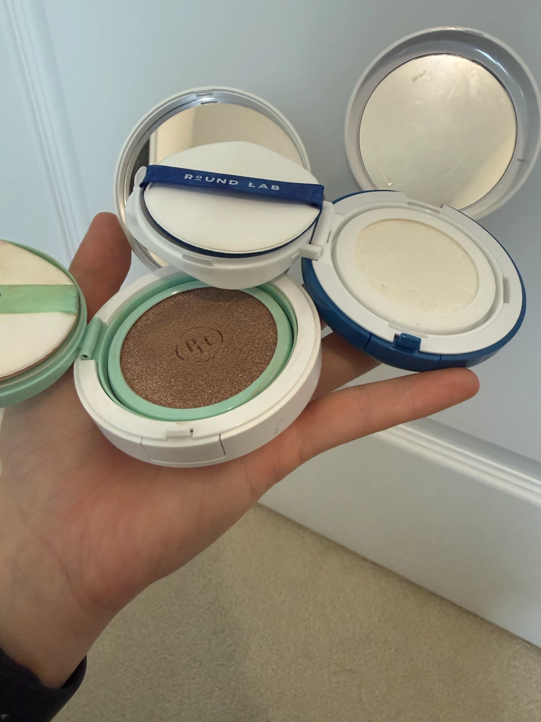 2x Compact Cushions - photo 3