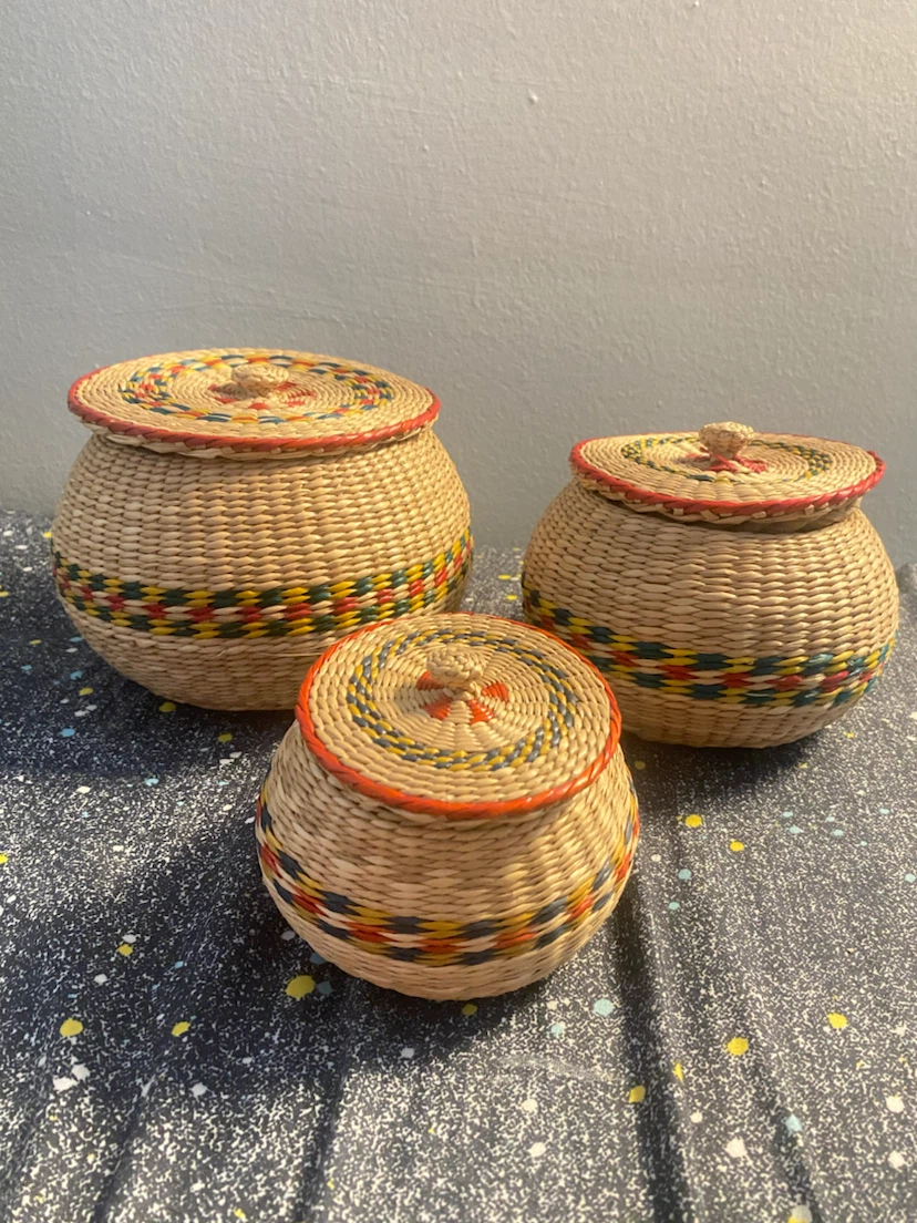 Beautiful Artisan Handwoven Seagrass Baskets with Lids