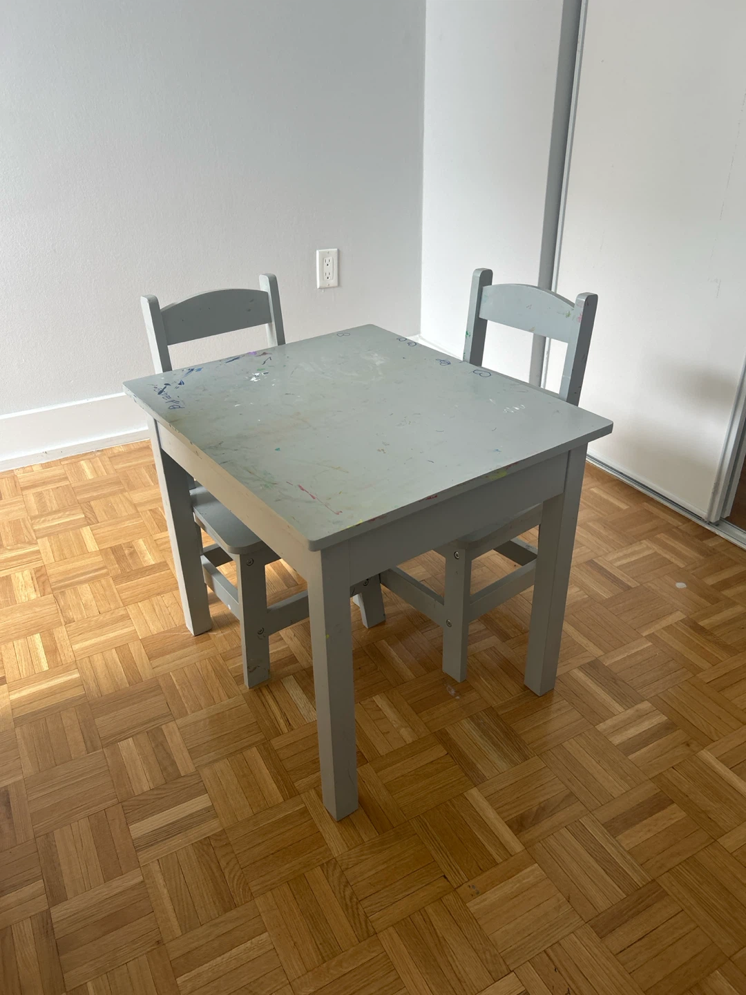 Grey Kids Table and 2 Chairs Set - photo 2