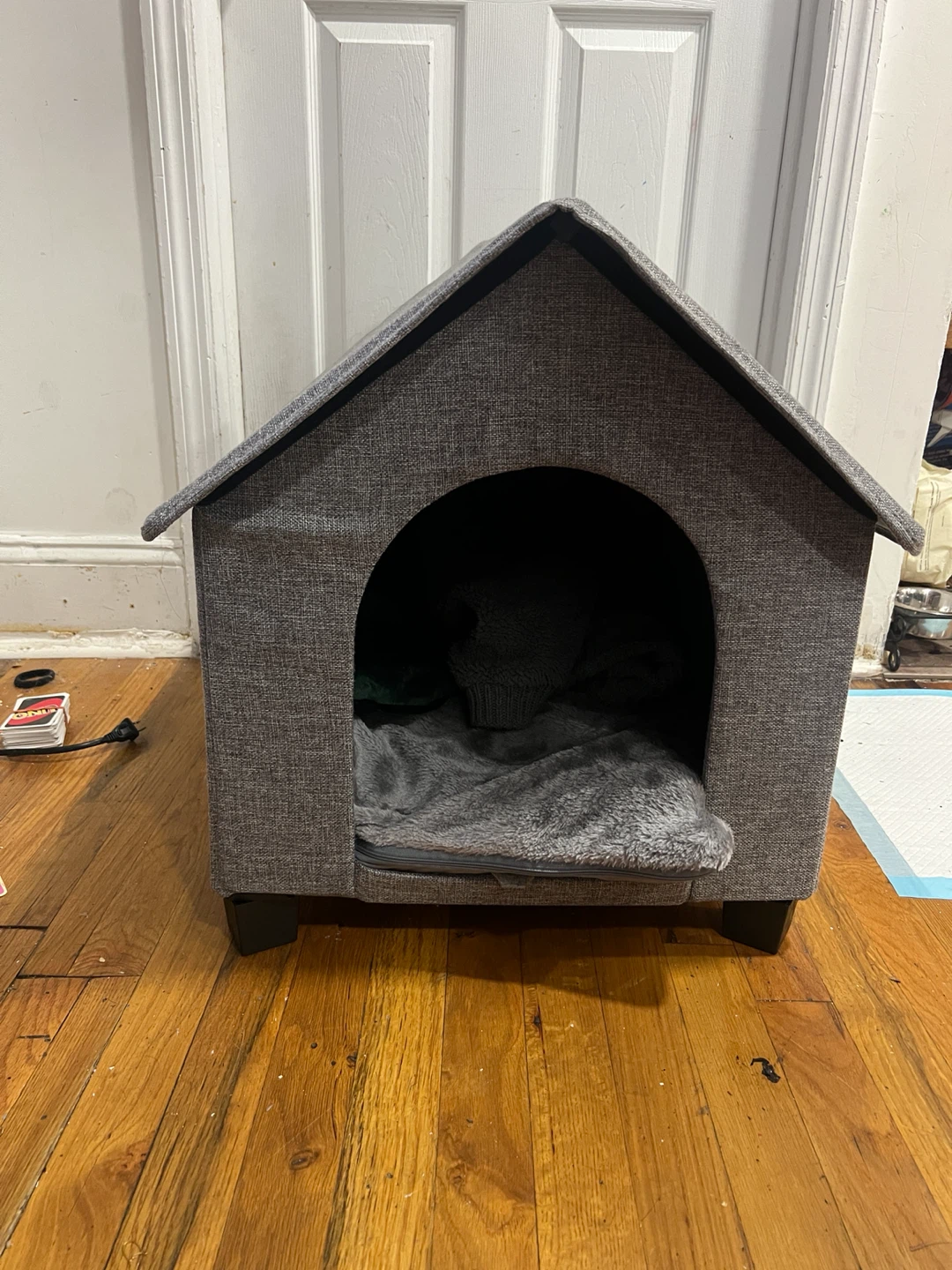 Gray Fabric Dog House Bed - photo 3