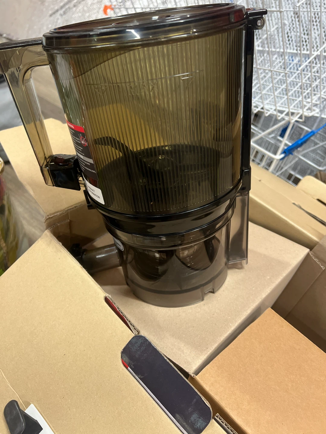 Kuvings AUTO Series Hands-Free Slow Juicer - photo 3