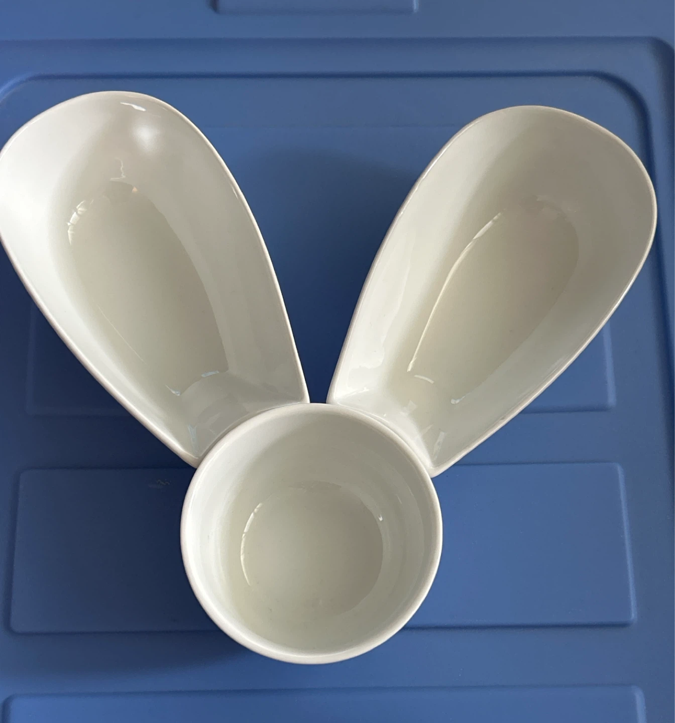 White Petal Serving Platter with Centre Bowl - photo 5