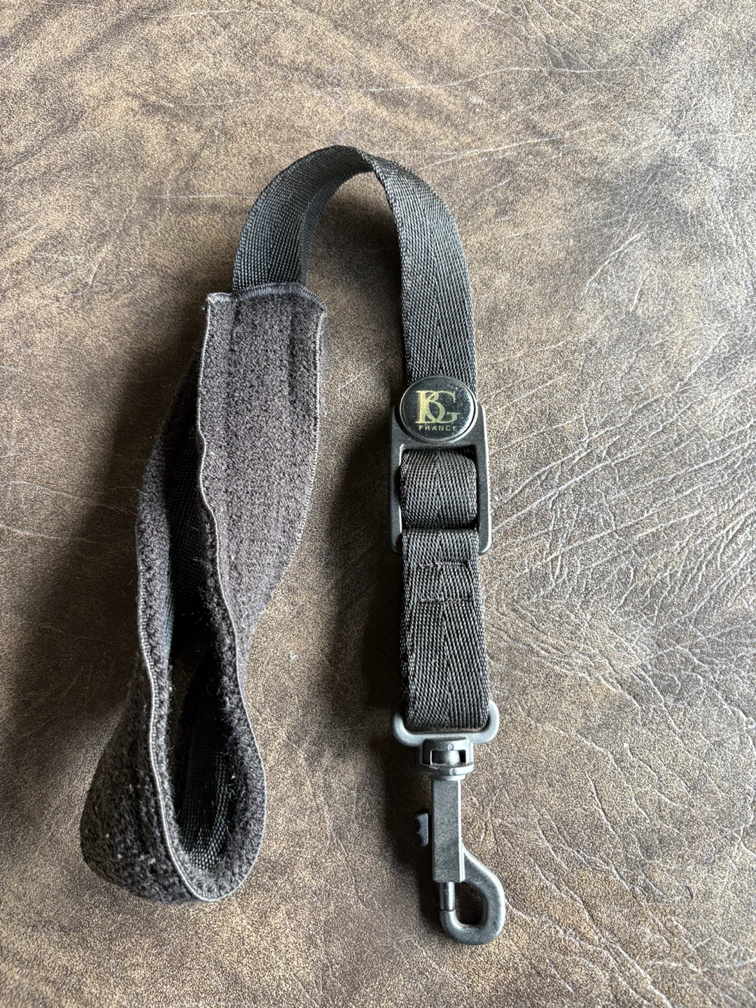 Saxophone neck strap