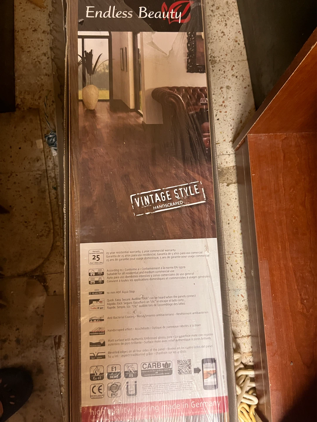 PREMIUM GERMAN-MADE LAMINATE FLOORING RED RIVER HICKORY 101 SQFT - photo 2