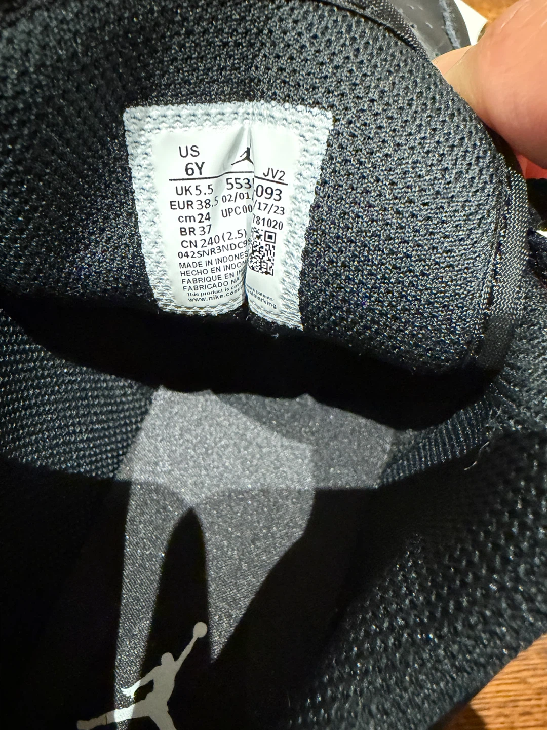 Air Jordan 1 Low Youth Sneakers - photo 2
