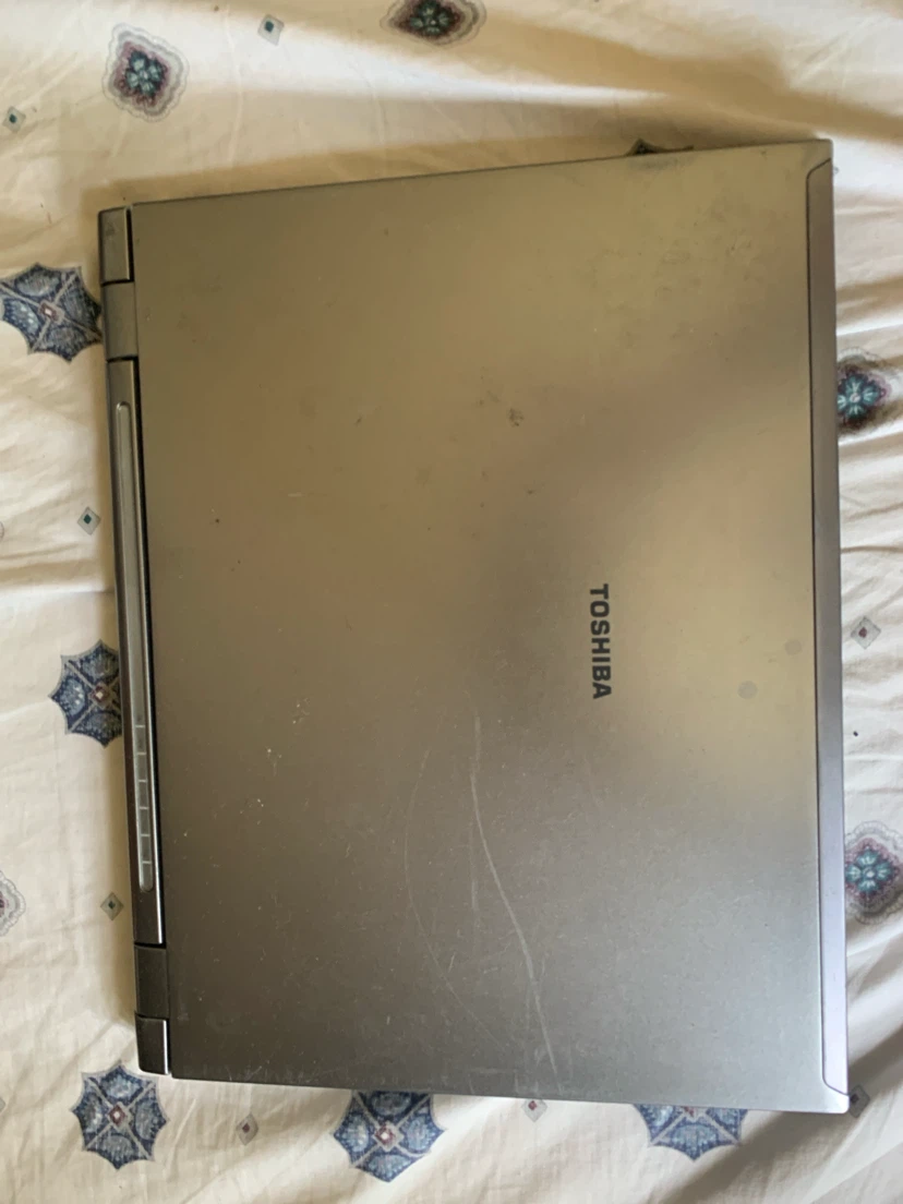 Toshiba Portege R200 Laptop - photo 2