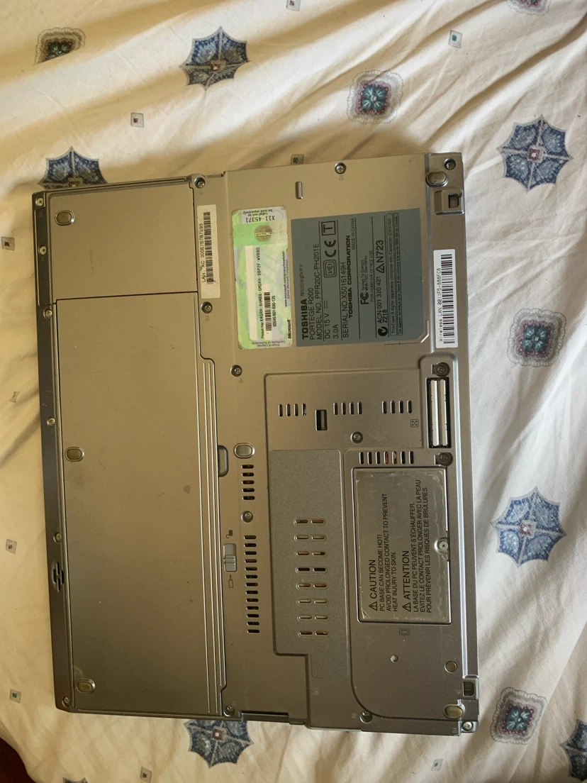 Toshiba Portege R200 Laptop - photo 3