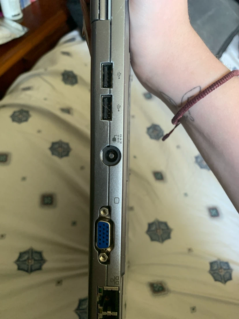 Toshiba Portege R200 Laptop - photo 4