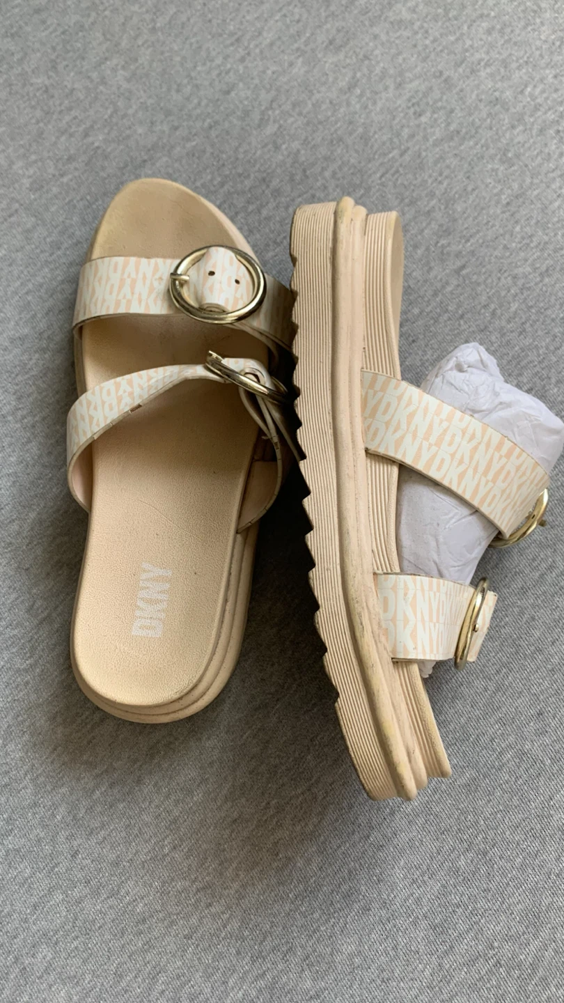 Tiny DKNY Sandals -  Size 1 / UK 12.5 (Girls or Petite Lady) - photo 2