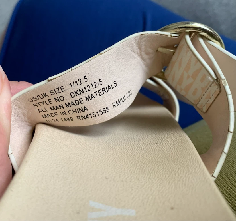 Tiny DKNY Sandals -  Size 1 / UK 12.5 (Girls or Petite Lady) - photo 3