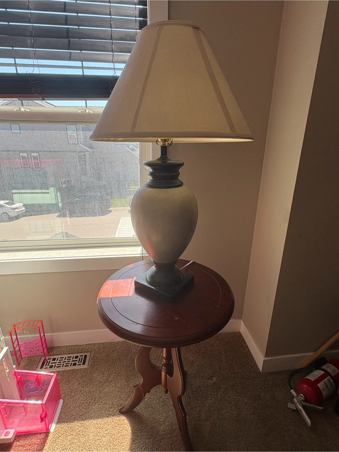 Table Lamp with Shade - photo 2