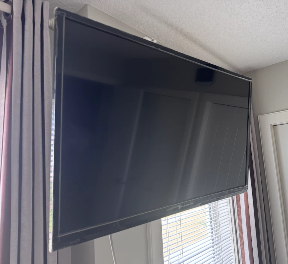 32 inch Smart LED HD TV - photo 2