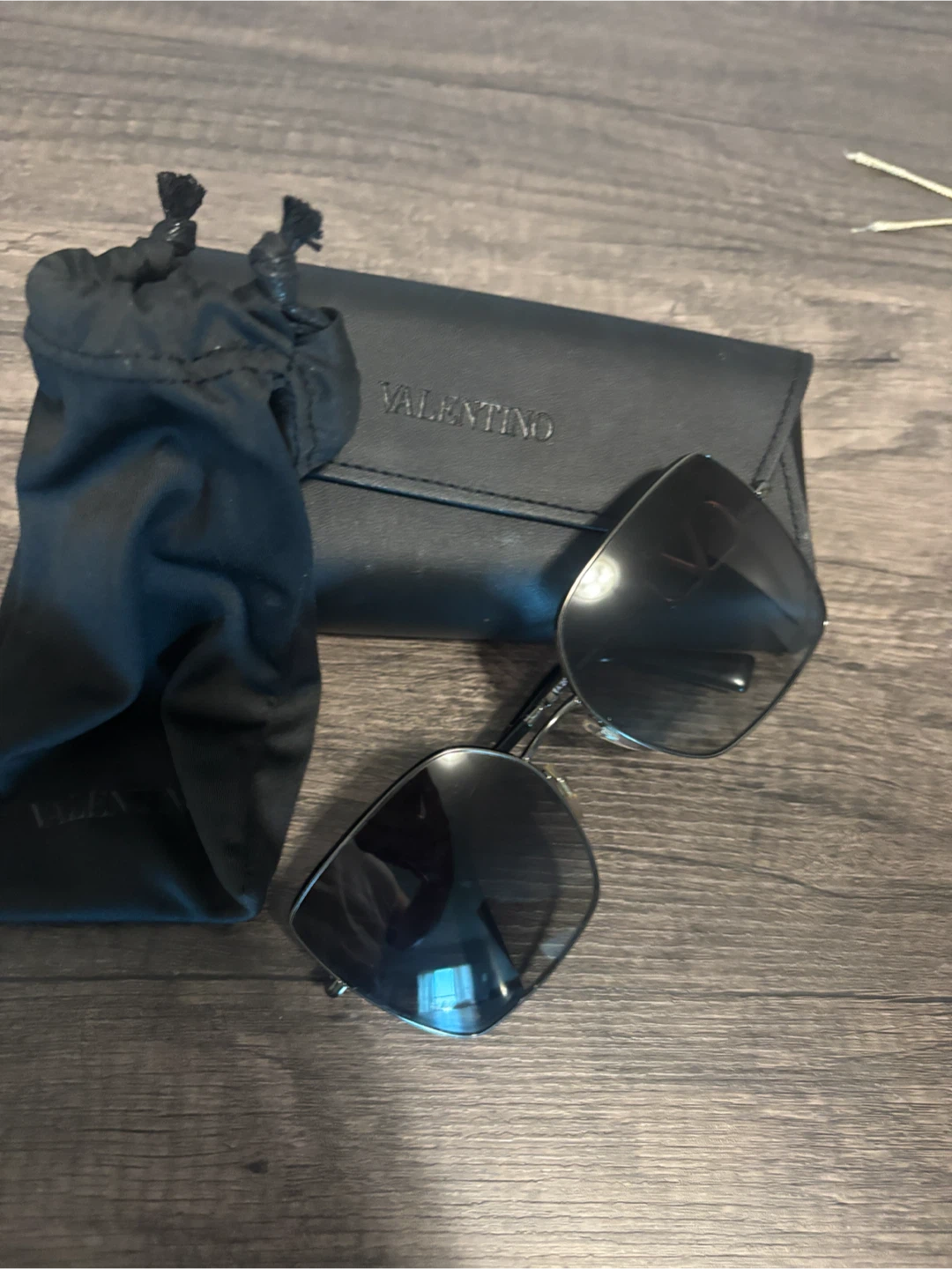 Valentino Sunglasses with Case and Pouch - photo 2