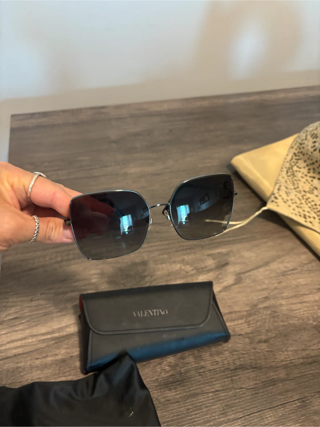 Valentino Sunglasses with Case and Pouch - photo 4