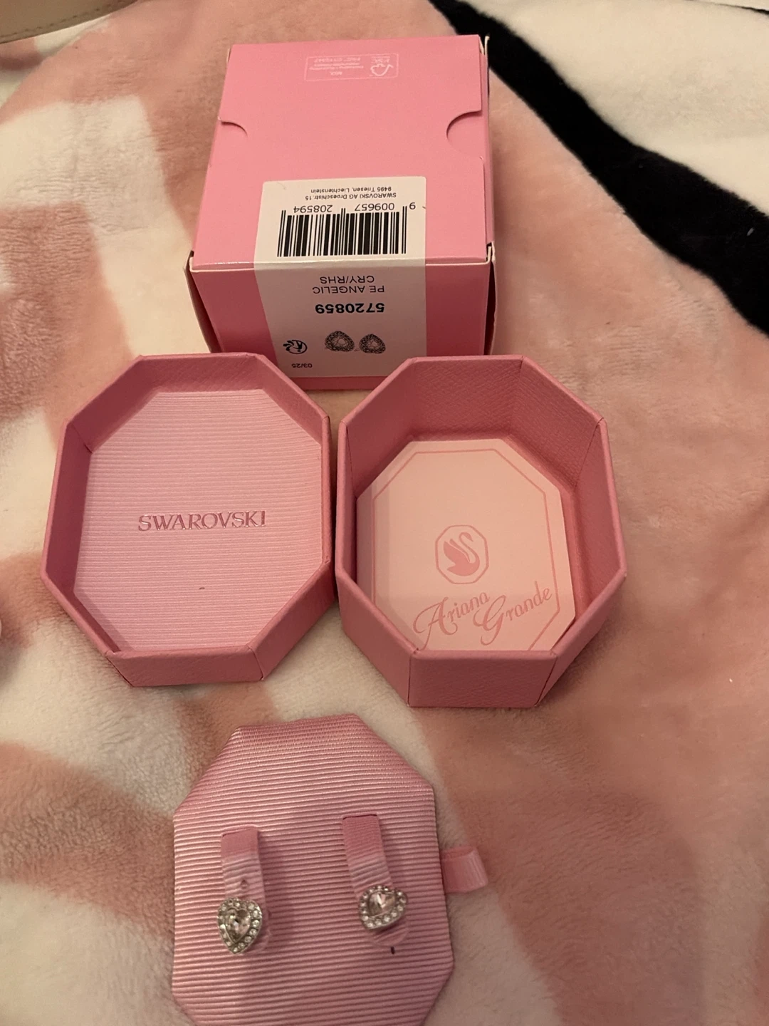 Swarovski x Ariana Grande Heart Stud Earrings - photo 2