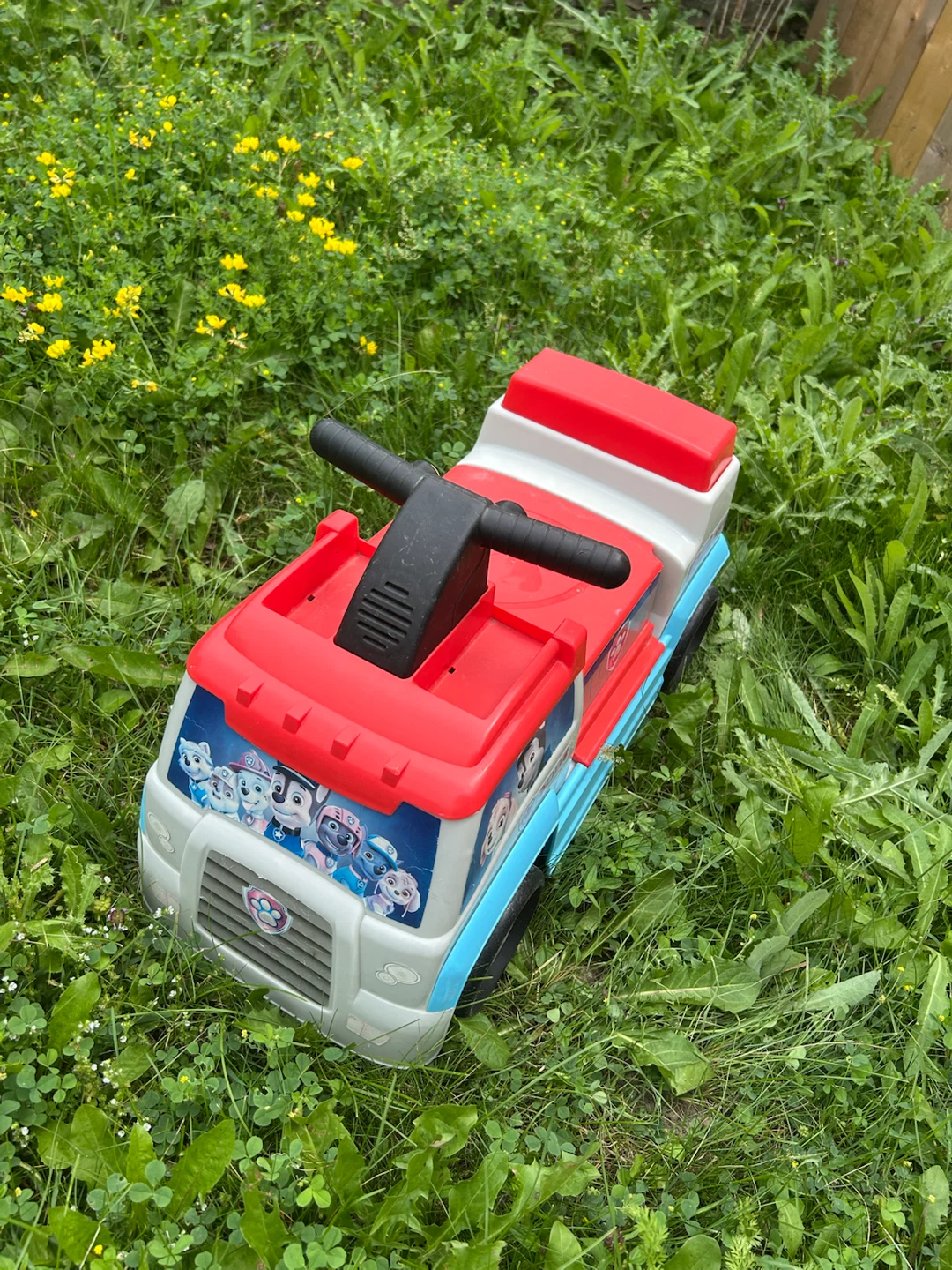 Paw Patrol Ride-On Truck Toy - photo 2