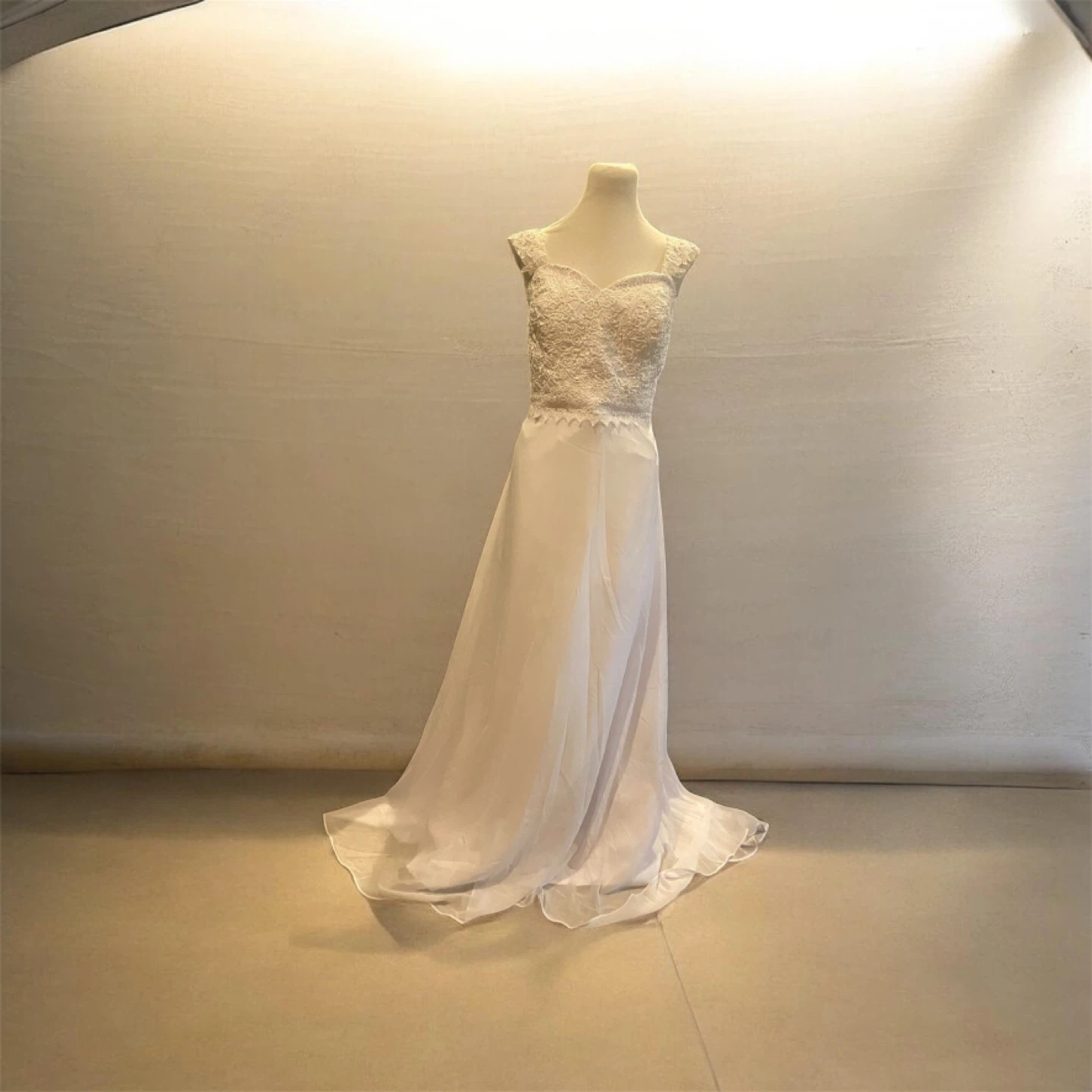 JAEDEN White Lace Wedding Dress
