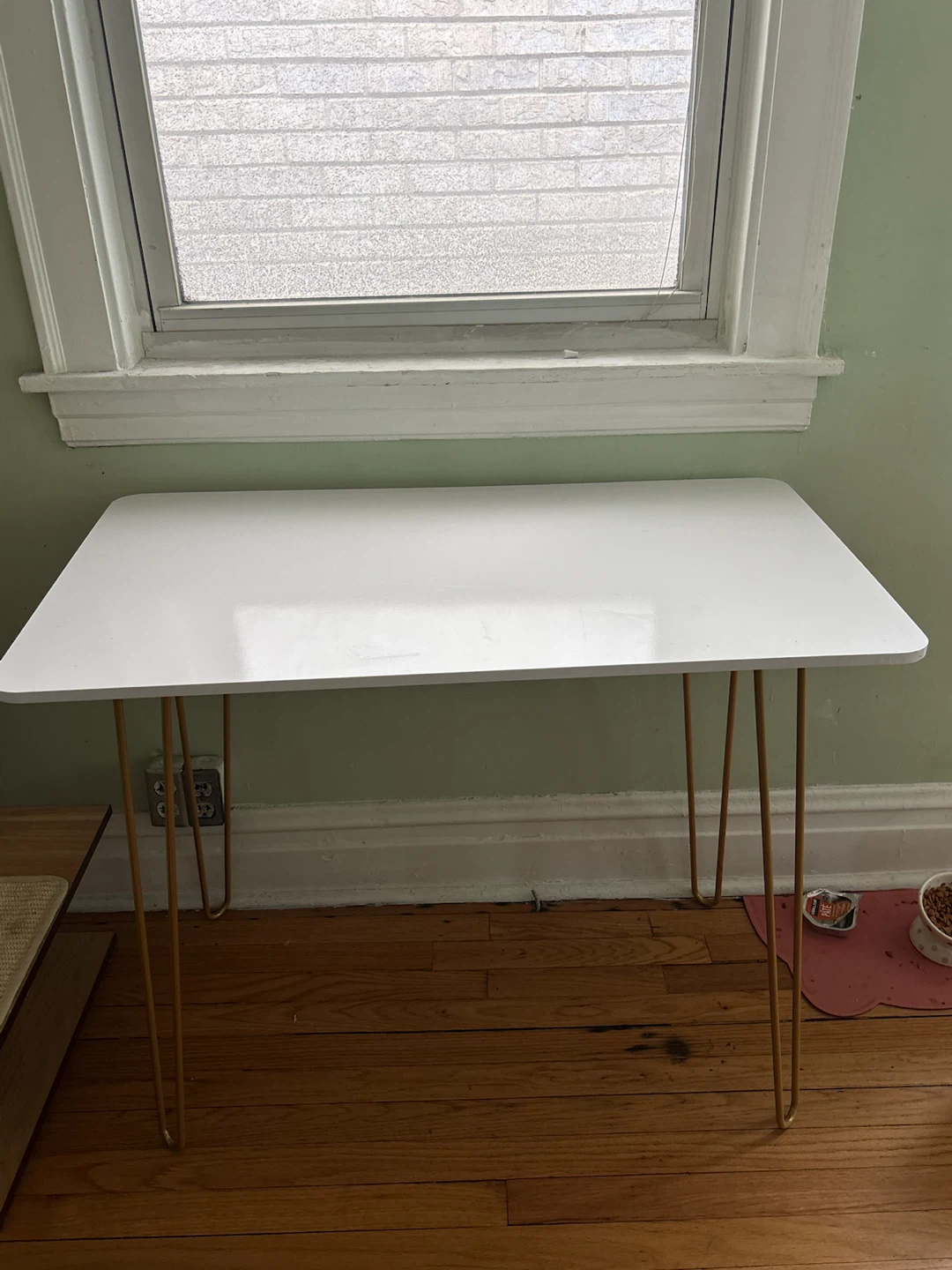White Desk with Gold Hairpin Legs