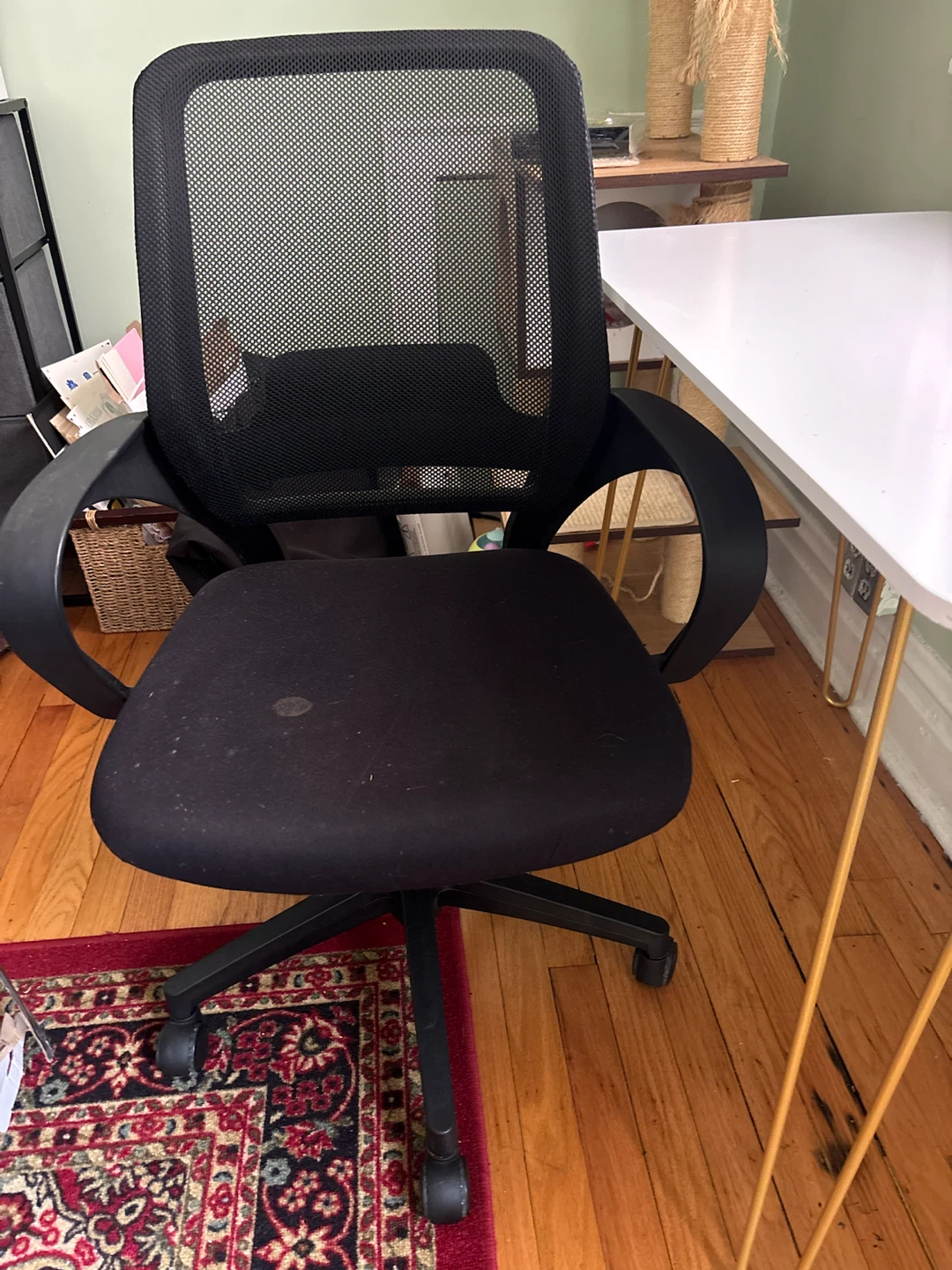Black Mesh Office Chair - photo 2