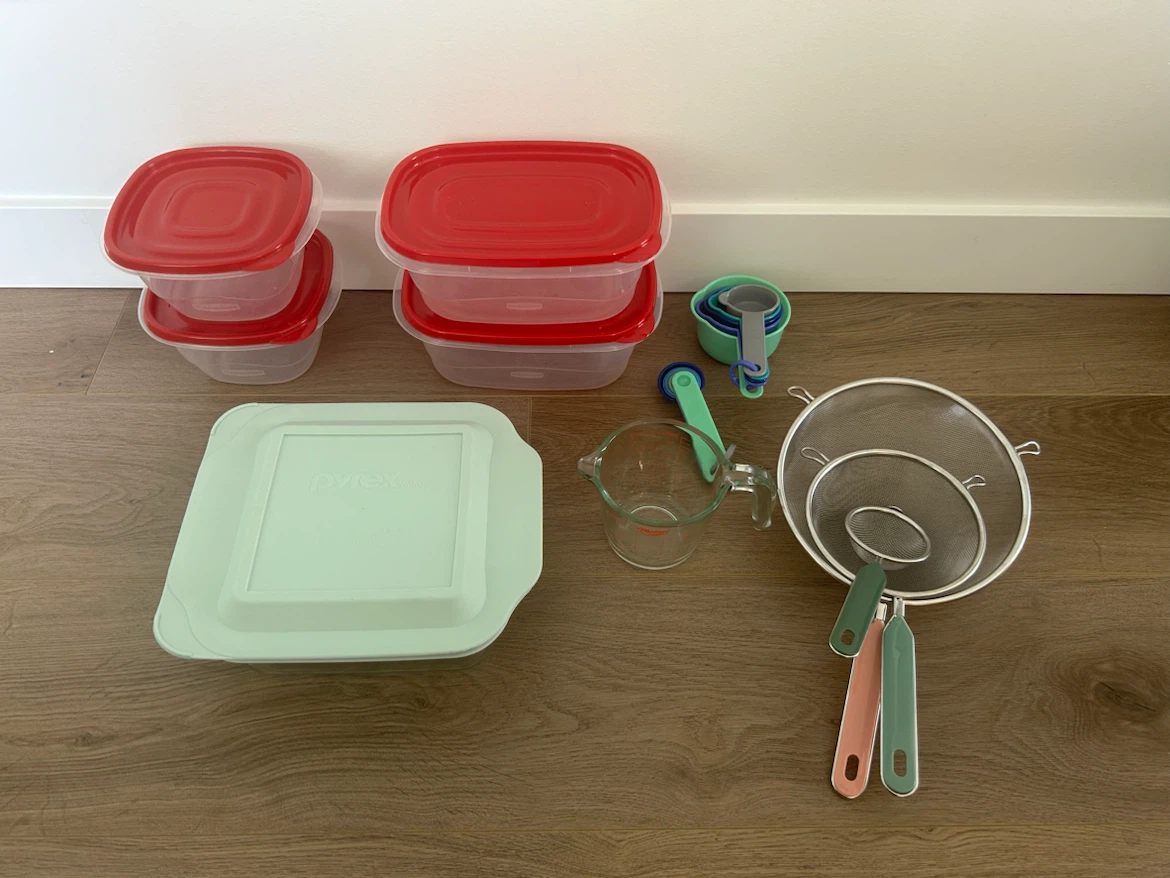 Pyrex Glass Baking Dish with Lid + Kitchen Essentials Set