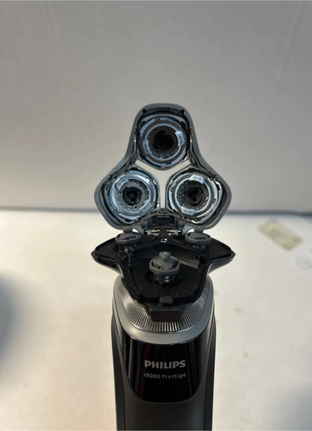 Philips i9000 Prestige SkinIQ – Open Box, Like New - photo 4