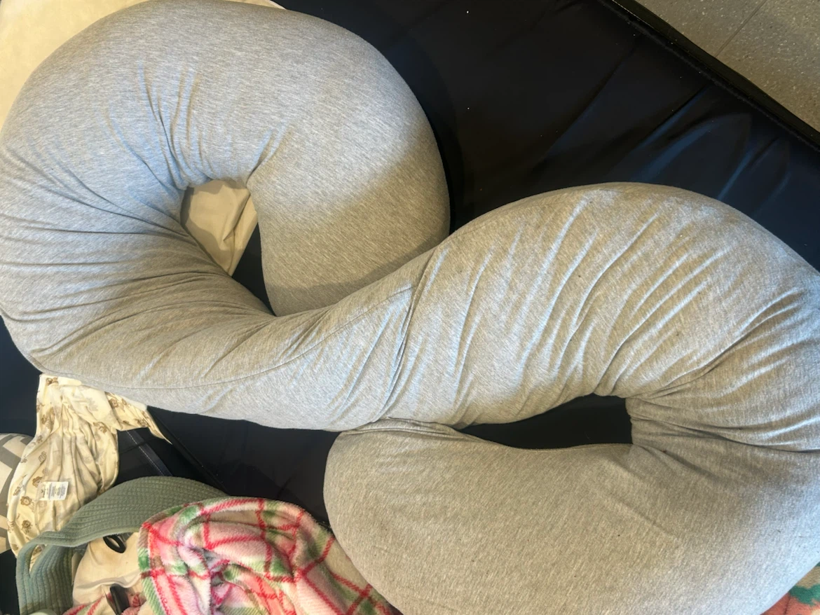 Pregnancy pillow