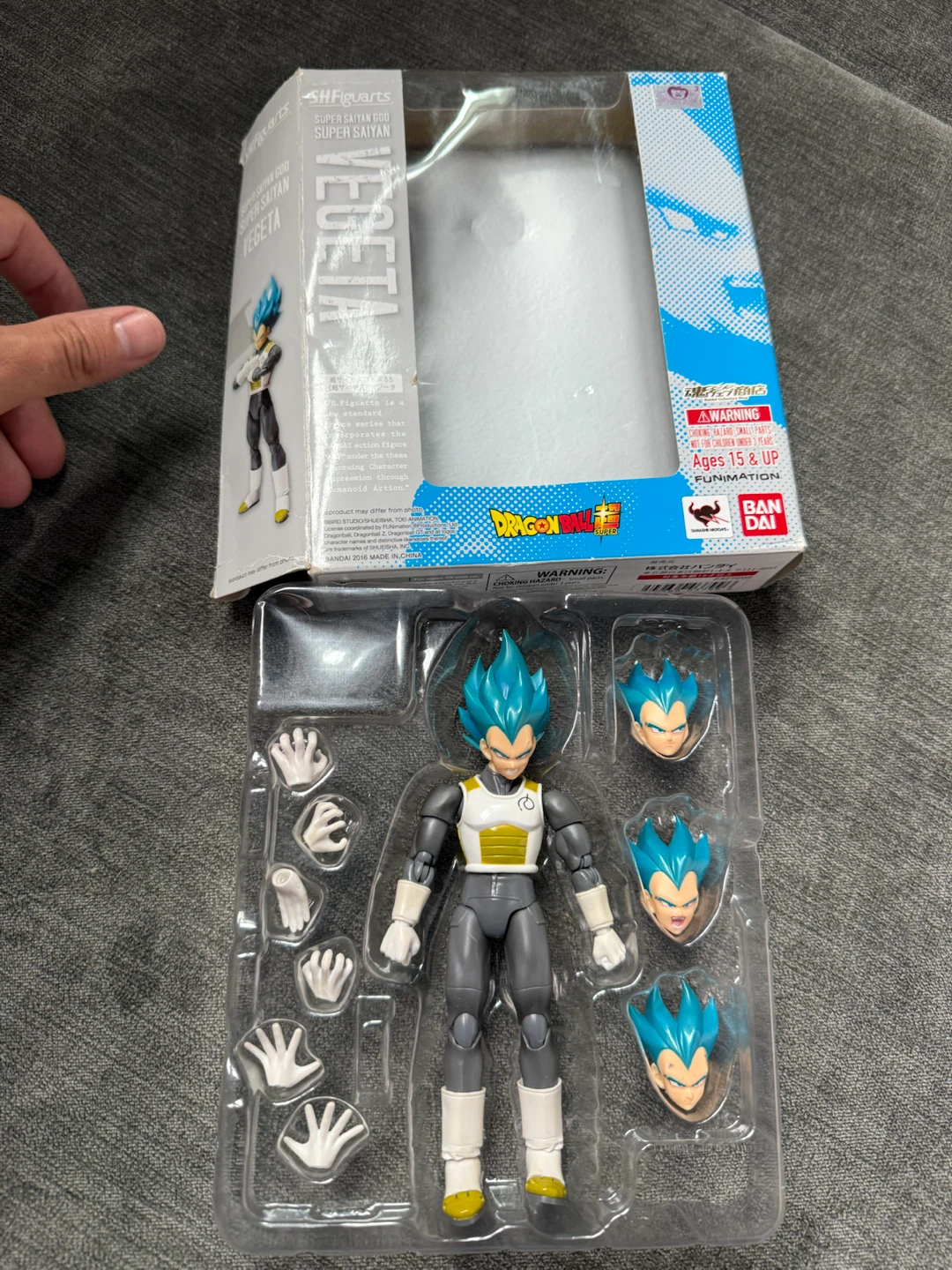 Bandai S.H.Figuarts Super Saiyan Vegeta Action Figure - photo 2