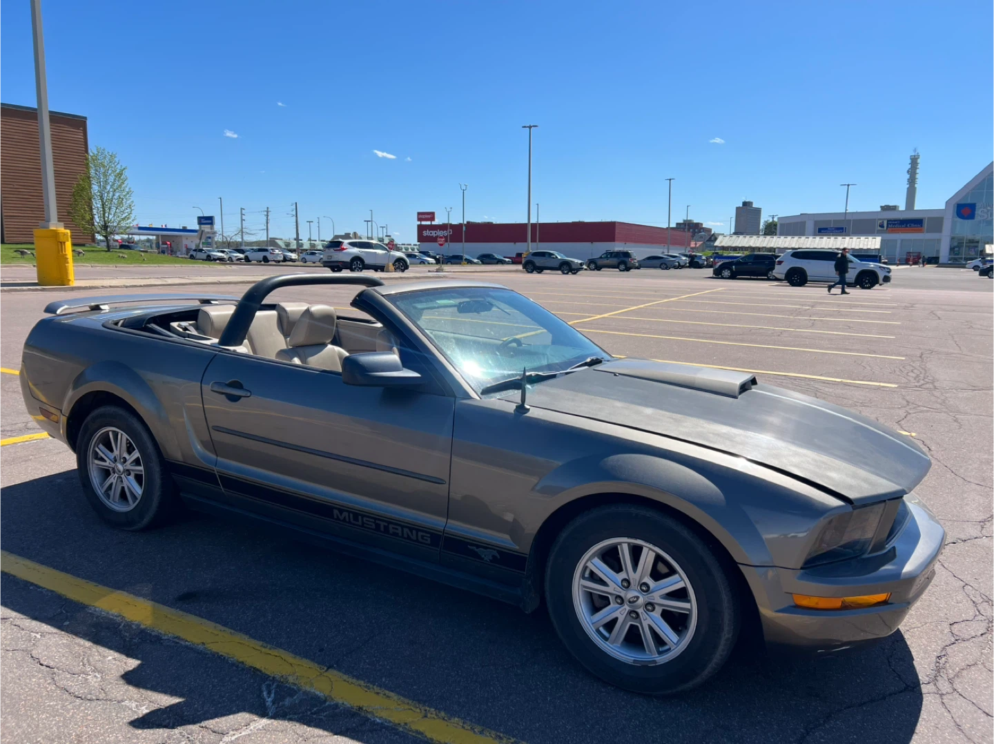 Ford Mustang Convertible - photo 3