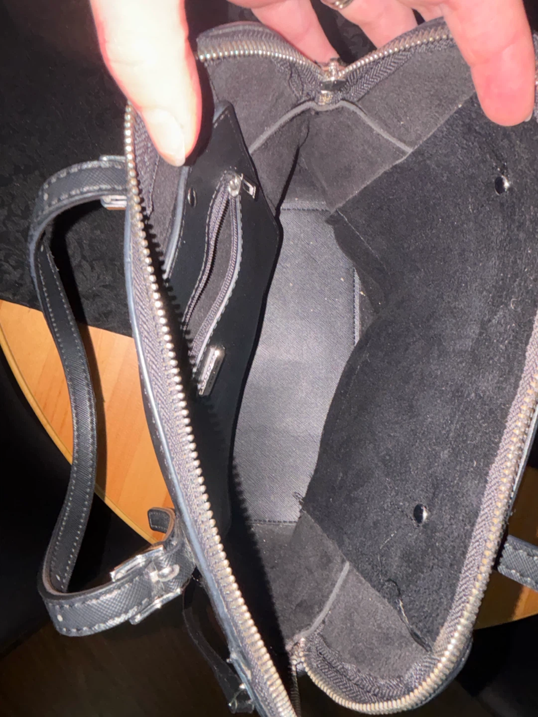 Black Guess Satchel Handbag - photo 2