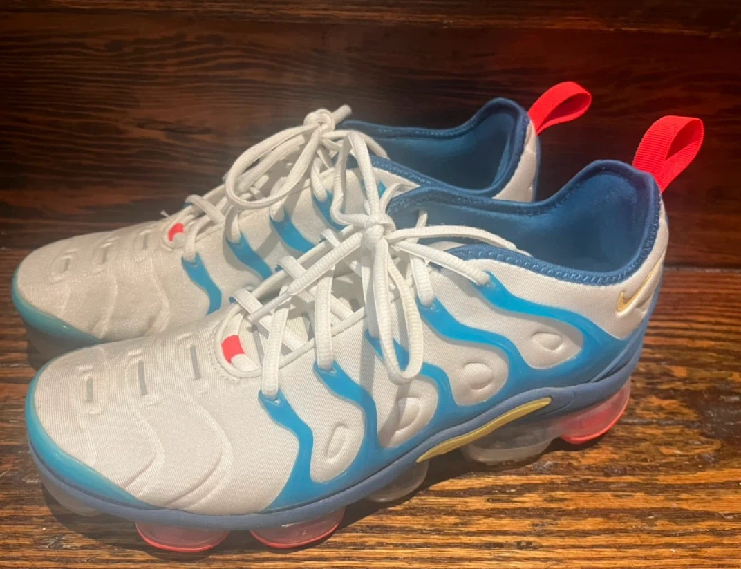 Nike Air VaporMax Plus Men's Shoes US 9.5 - photo 2