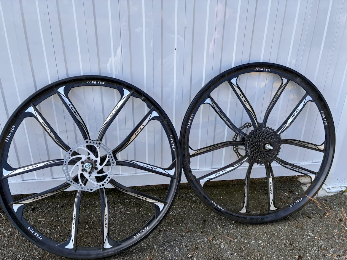 Feng Yun 26" Bike Wheels Set with Disc Brakes and Cassette