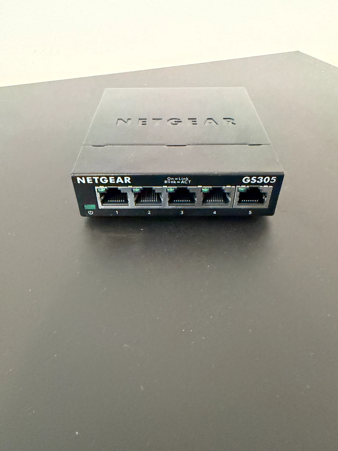 Netgear GS305 5-Port Unmanaged Gigabit Ethernet Switch