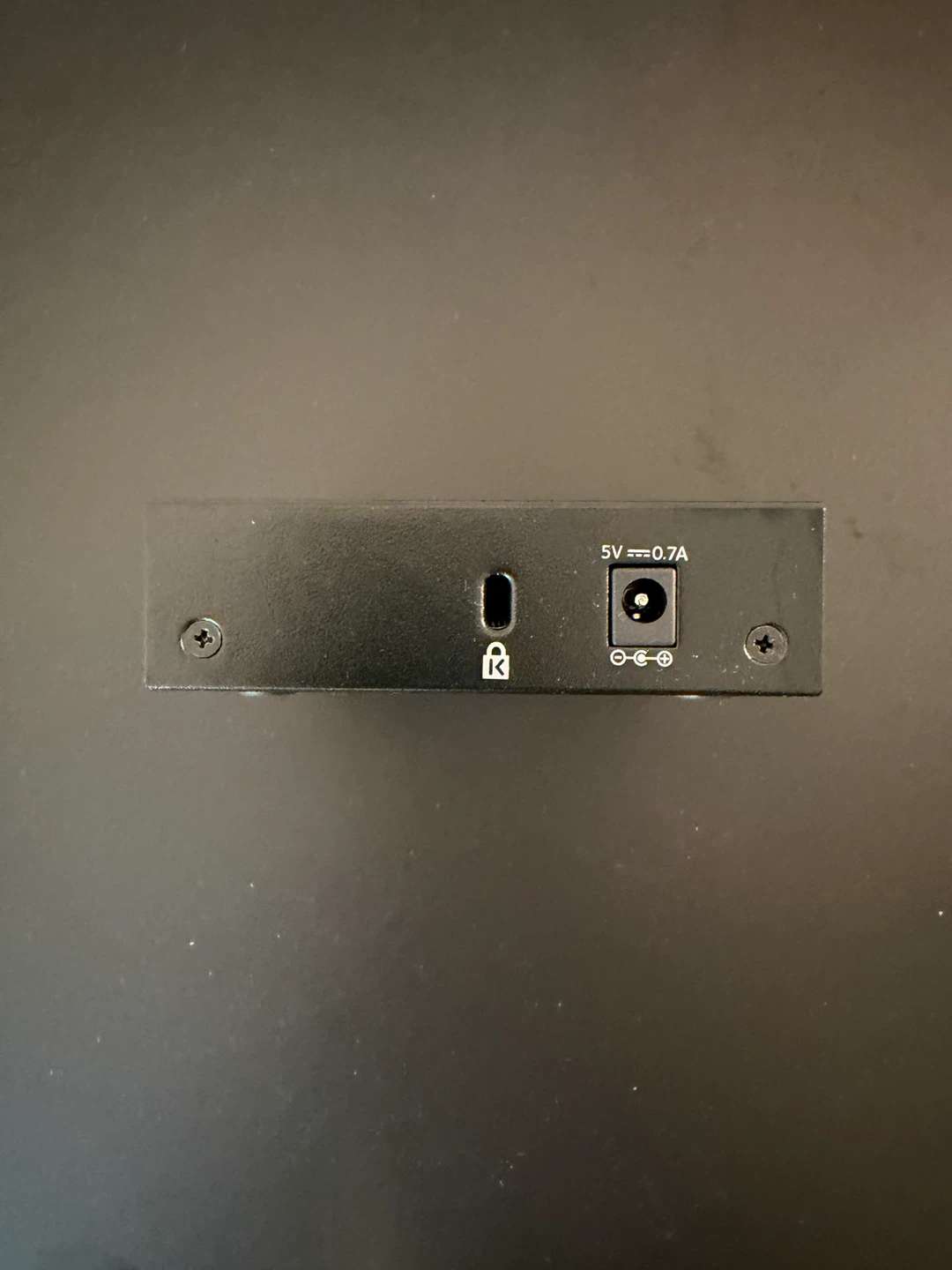 Netgear GS305 5-Port Unmanaged Gigabit Ethernet Switch - photo 3