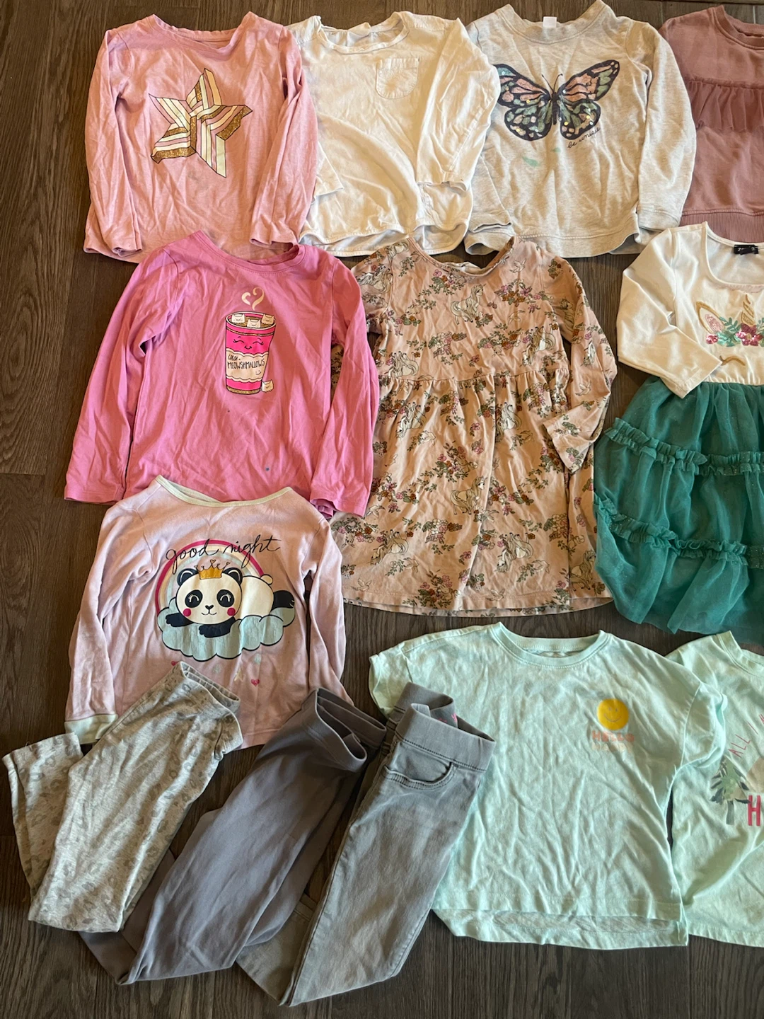 Girls Clothing Lot. Sizes 4-5yrs (read listing) - photo 2