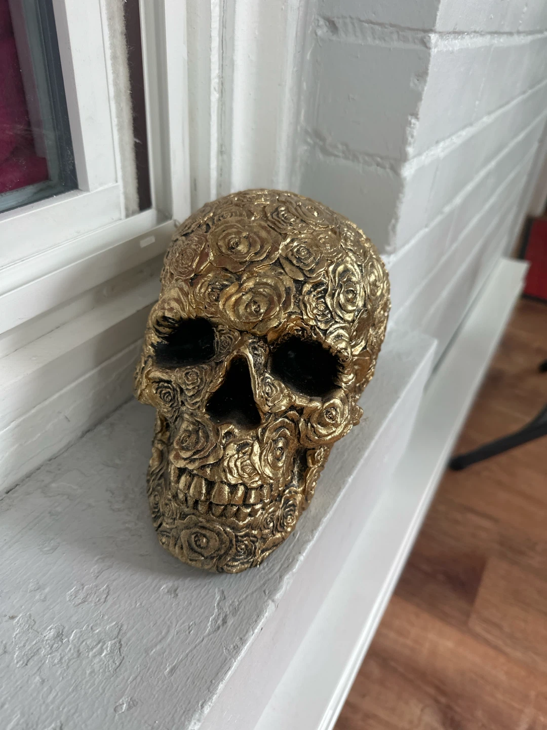 Gold Rose Skull Decor