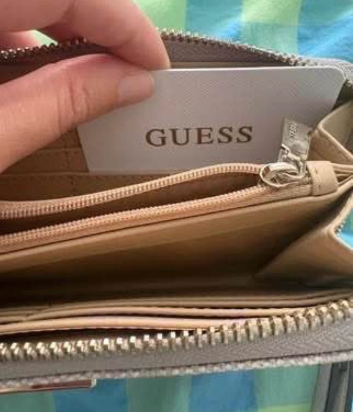 Guess Wallet (New) (Authentic) - photo 4