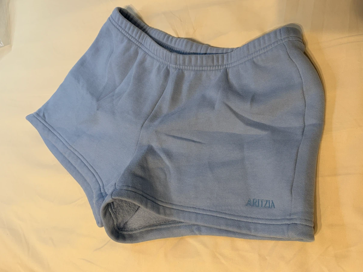 Aritzia Sweatfleece Shorts Light Blue XS