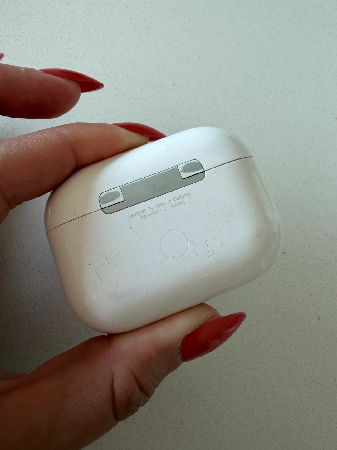 Genuine Apple AirPods Pro 2nd Gen Charging Case ONLY (Lightning) - photo 3