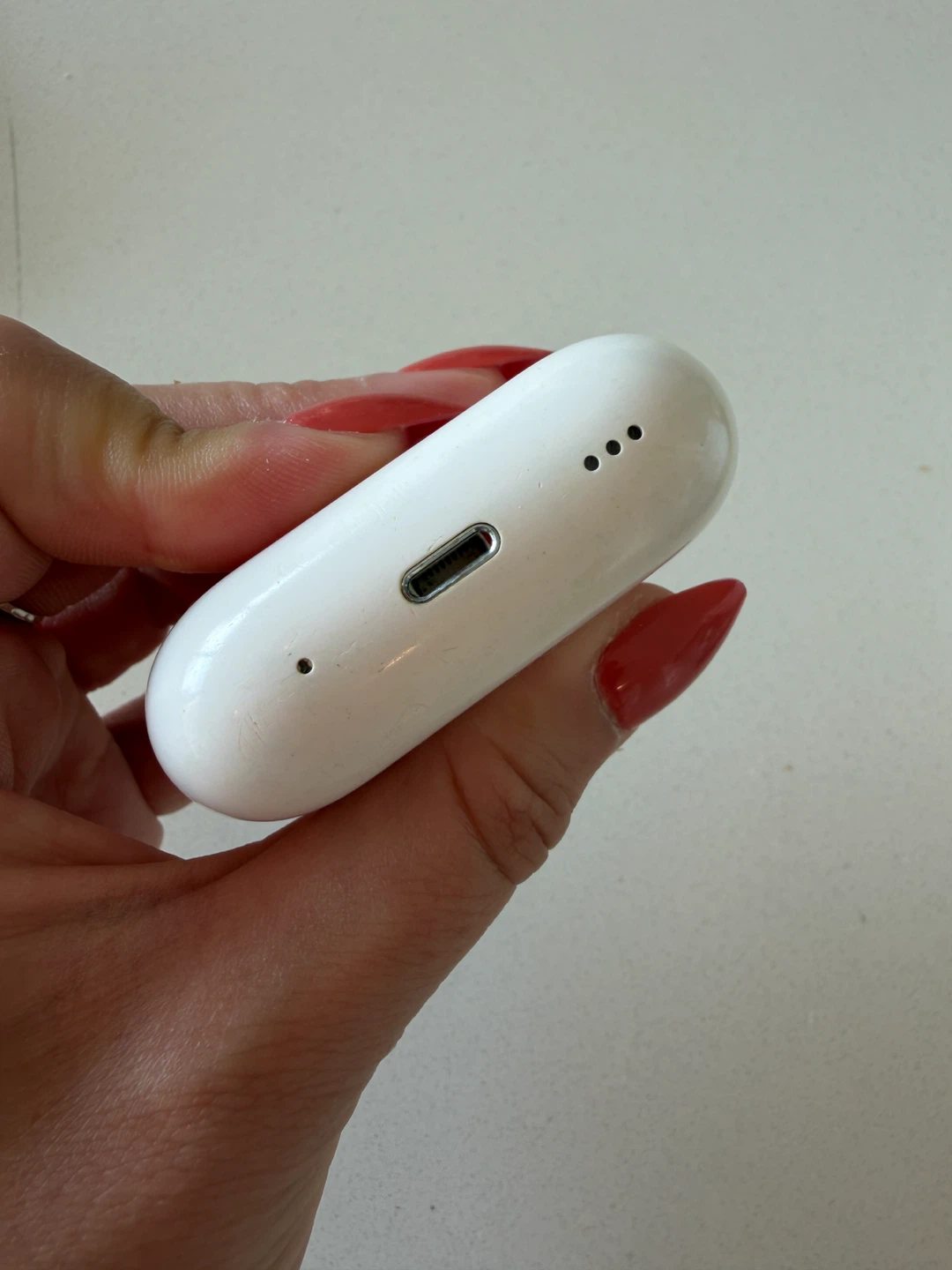 Genuine Apple AirPods Pro 2nd Gen Charging Case ONLY (Lightning) - photo 5
