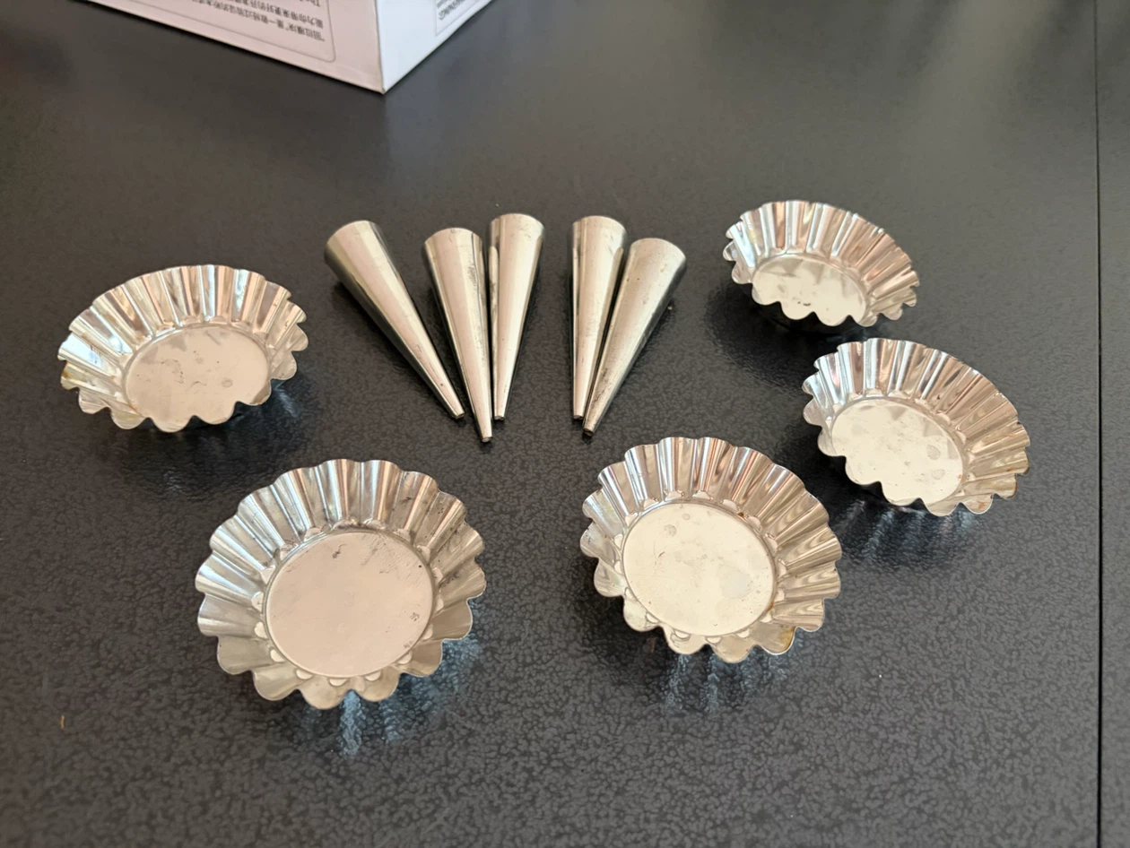 Set of 5 Tartlet Molds and 4 Cornet Molds