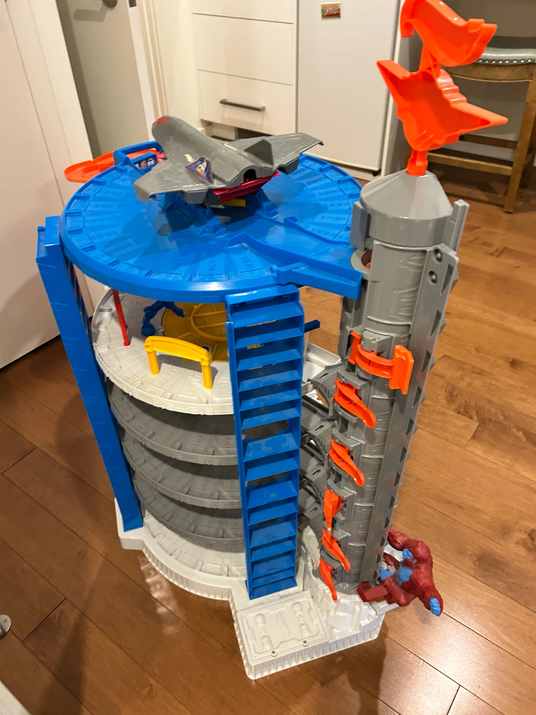 Hot Wheels Super Ultimate Gorilla Garage - photo 2