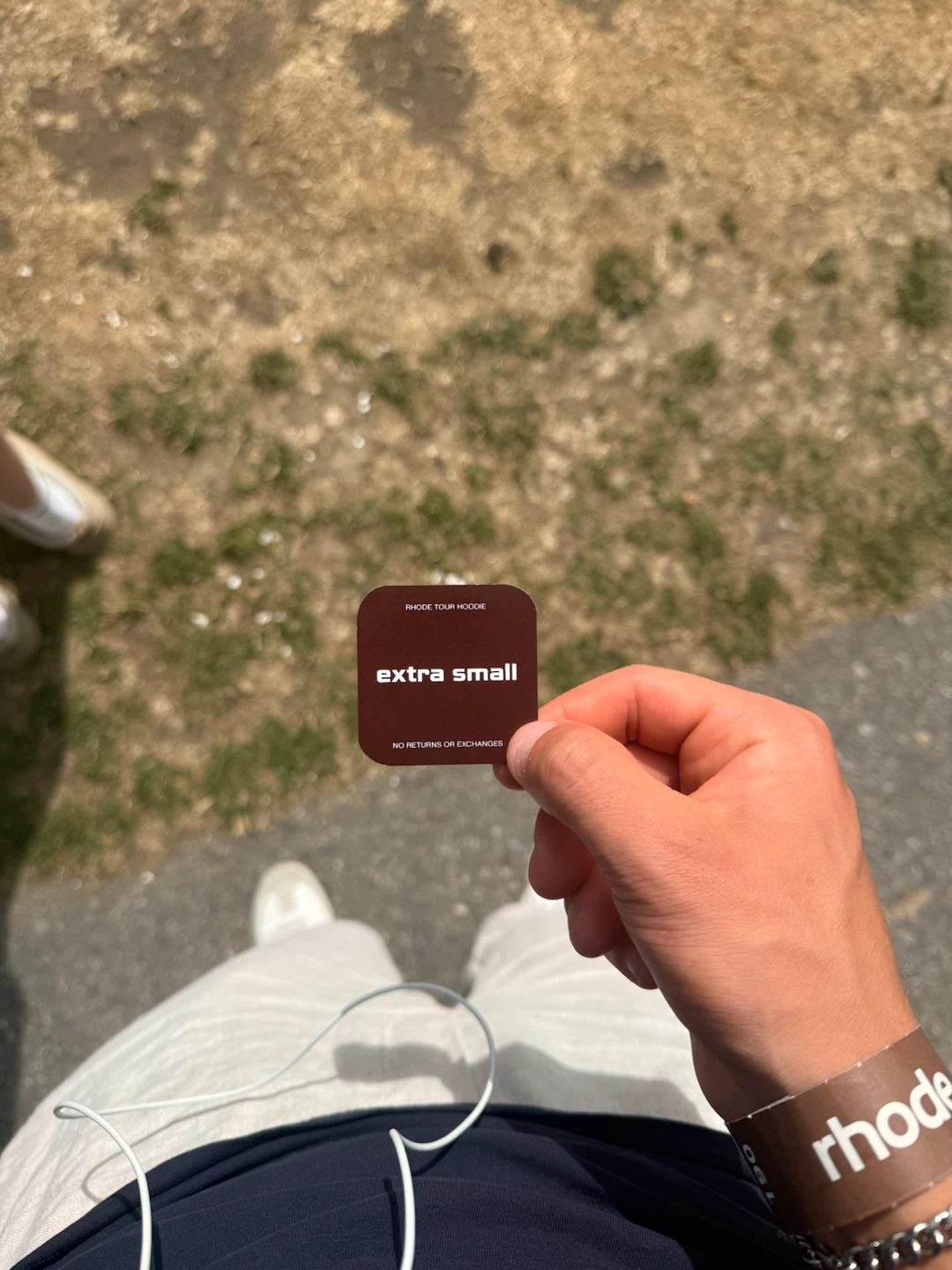 rhode Vancouver wristband + hoodie token - photo 2