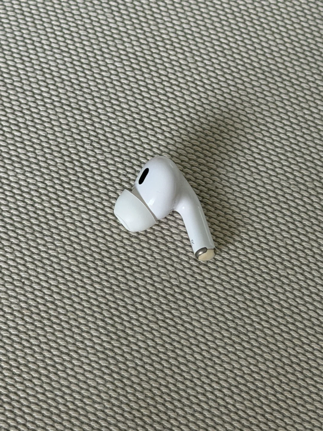 Authentic AirPods Pro 2nd Gen - RIGHT SIDE (Lightning)