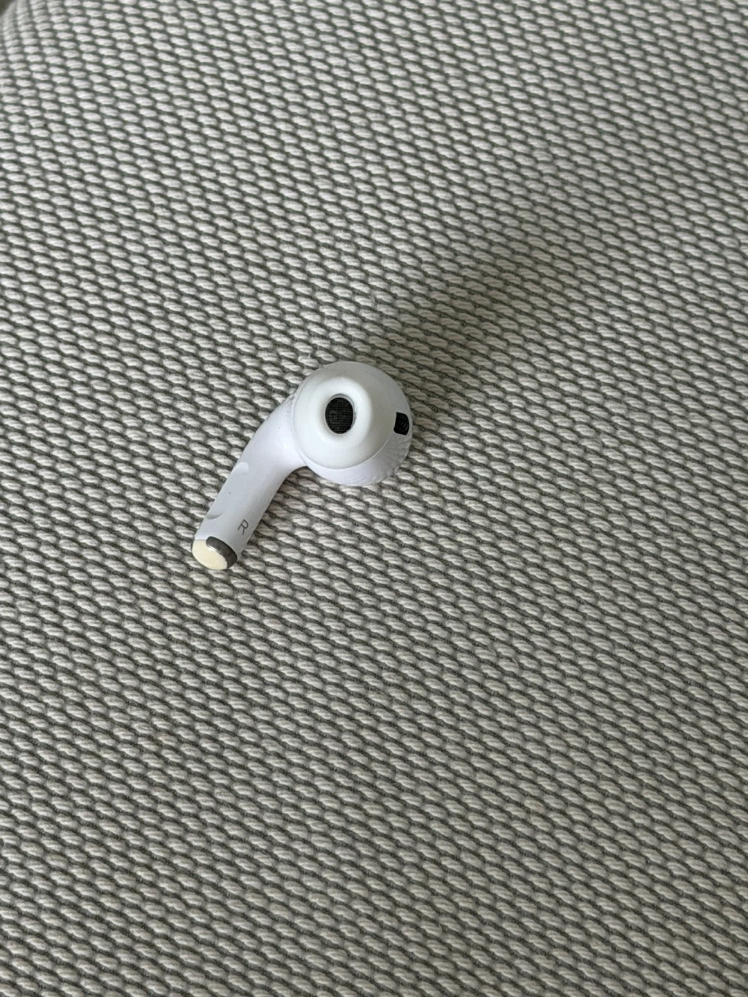Authentic AirPods Pro 2nd Gen - RIGHT SIDE (Lightning) - photo 2