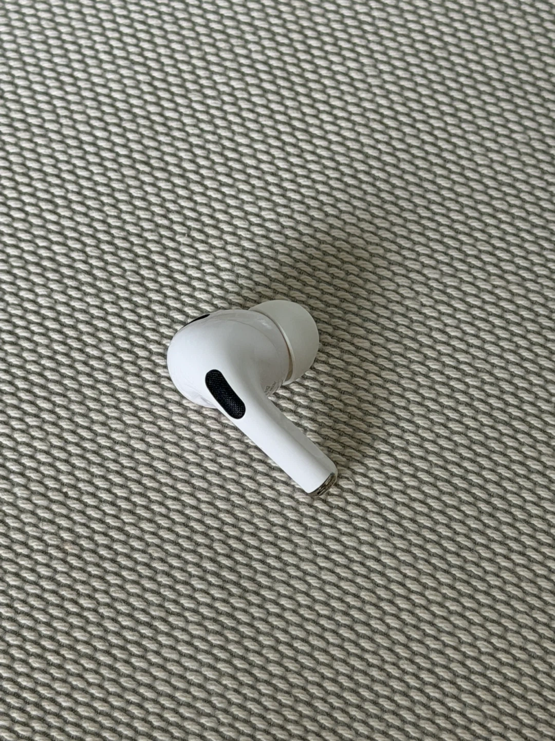 Authentic AirPods Pro 2nd Gen - RIGHT SIDE (Lightning) - photo 3