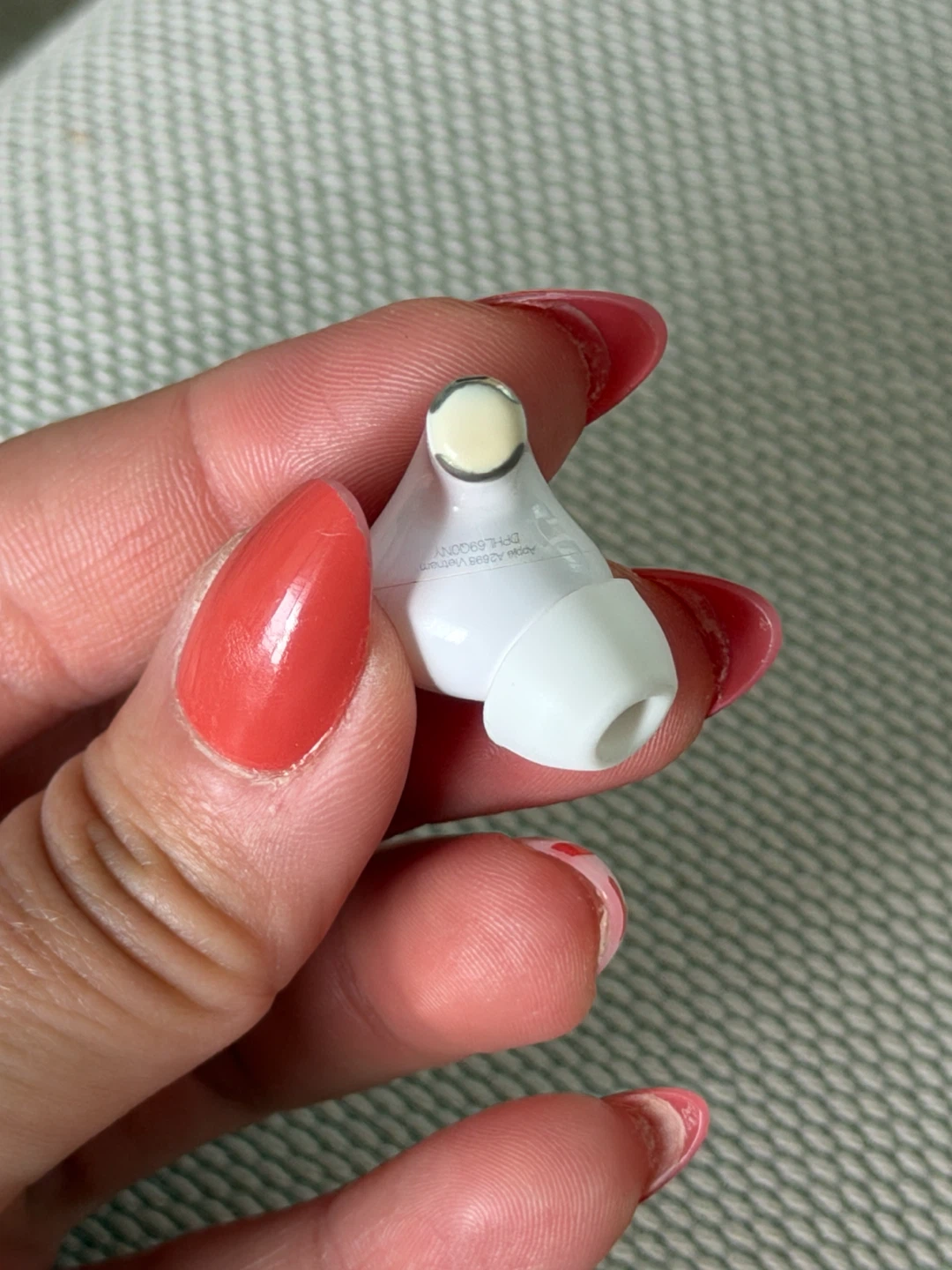 Authentic AirPods Pro 2nd Gen - RIGHT SIDE (Lightning) - photo 4