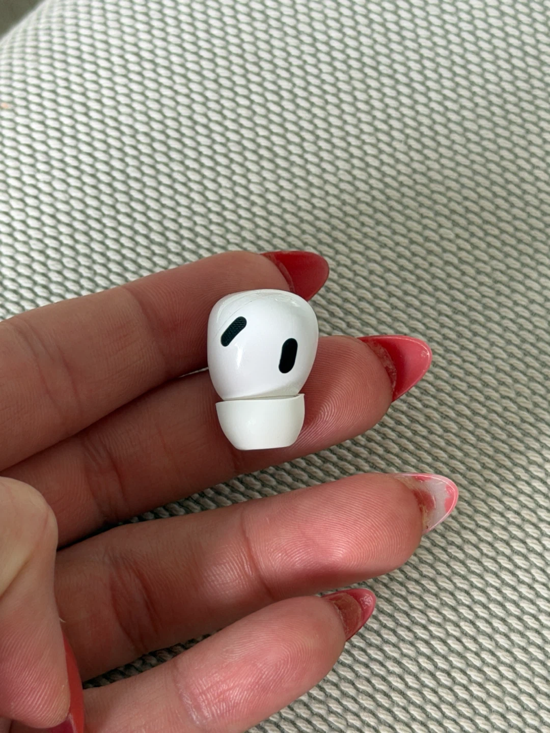 Authentic AirPods Pro 2nd Gen - RIGHT SIDE (Lightning) - photo 5
